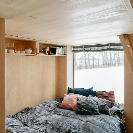 Keepcalm Treehouse Far From The Civilization Smidary